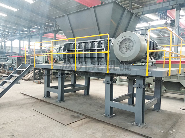 紙箱撕碎機(jī) 紙箱撕碎機(jī)